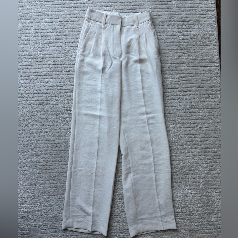 Aritzia Effortless Pants